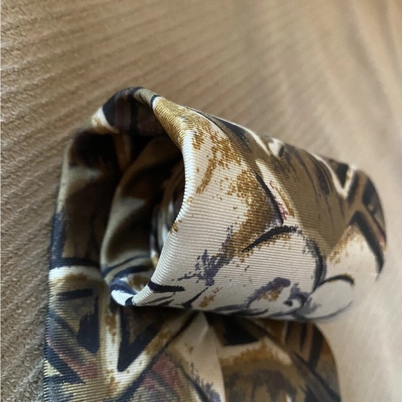 Christian Dior Floral Patterned Tie - Brown and Cream EUC!! - Picture 6 of 6